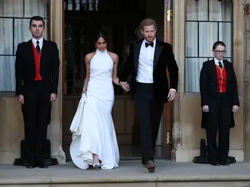 Los duques de Sussex se cambian de ropa para la segunda recepción en su boda Los duques de Sussex se cambian de ropa para la segunda recepción en su boda
