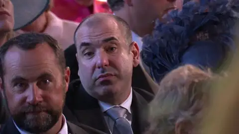 Rick Hoffman y su cara durante la boda Rick Hoffman y su cara durante la boda