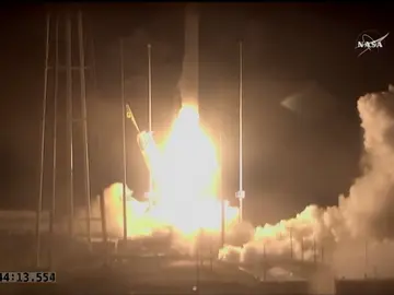 El cohete Orbital ATK despega para reponer material en la Estación Internacional El cohete Orbital ATK despega para reponer material en la Estación Internacional