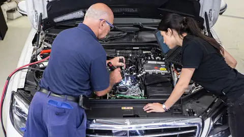 La nueva ITV exige que los inspectores sean Técnicos Superiores en Automoción La nueva ITV exige que los inspectores sean Técnicos Superiores en Automoción