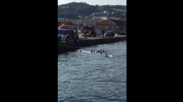Rescate de un hombre que cayó al mar cuando circulaba con su coche en Pontevedra
