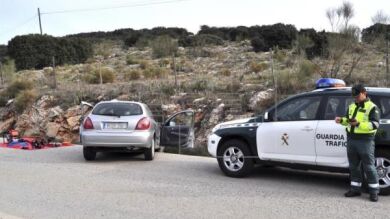 Fallece un hombre tras chocar su coche con unos caballos en Trebujena