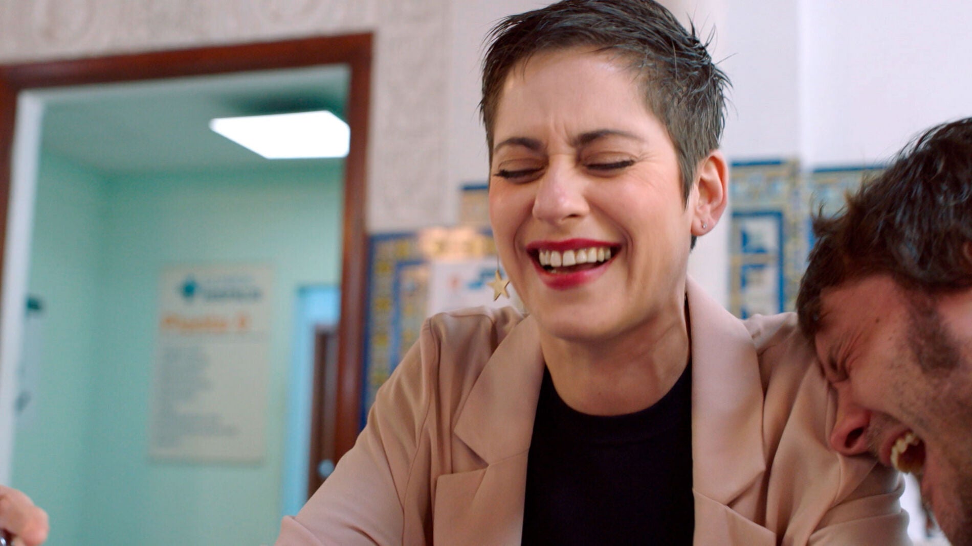 Mar&iacute;a le&oacute;n confunde realidad con ficci&oacute;n provocando la risa en Salva Reina y Mari Paz Sayago