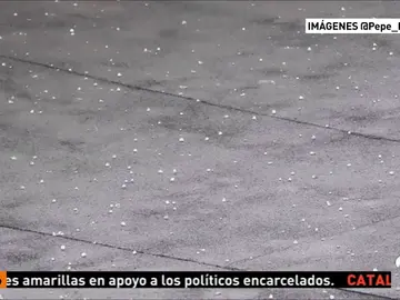 Una fuerte tormenta causa numerosos daños en un barrio de Madrid Una fuerte tormenta causa numerosos daños en un barrio de Madrid