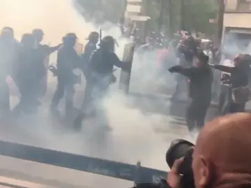 Al menos 17 detenidos en altercados durante la manifestación de funcionarios en París Al menos 17 detenidos en altercados durante la manifestación de funcionarios en París