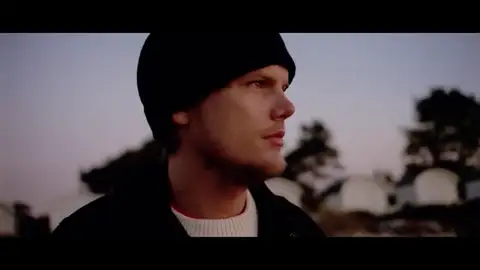 La familia de Avicii anuncia que el músico tendrá un funeral privado La familia de Avicii anuncia que el músico tendrá un funeral privado