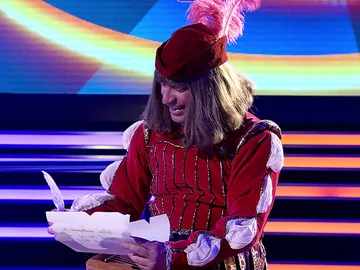 Arturo Valls, el juglar con el cantar más divertido de 'La Catedral del Mar' Arturo Valls, el juglar con el cantar más divertido de 'La Catedral del Mar'