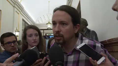 Iglesias vuelve a amagar con otra moción de censura si falla la de Sánchez Iglesias vuelve a amagar con otra moción de censura si falla la de Sánchez