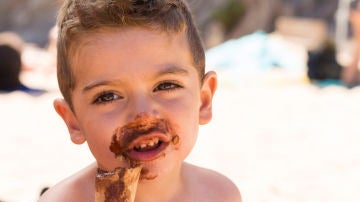 Niño con manchas