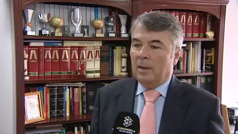 El abogado de 'La Manada' pide su absolución y atribuye la denuncia de la víctima a su "temor" a que las grabaciones se hicieran públicas El abogado de 'La Manada' pide su absolución y atribuye la denuncia de la víctima a su "temor" a que las grabaciones se hicieran públicas