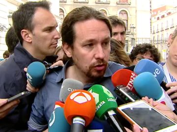 Iglesias cree que la moción contra Rajoy prosperará y pide a Sánchez un gobierno de coalición
