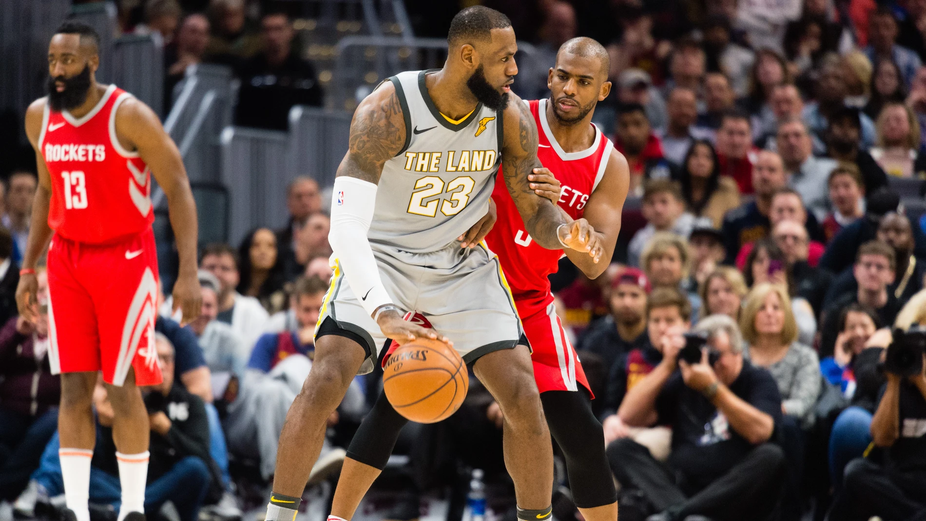 LeBron James postea a Chris Paul LeBron James postea a Chris Paul
