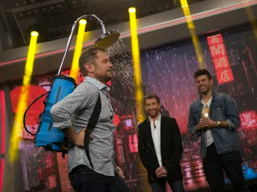 El Monaguillo presenta en 'El Hormiguero 3.0' su propio invento El Monaguillo presenta en 'El Hormiguero 3.0' su propio invento