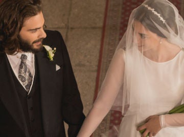 La divertida imagen de la boda de Elsa e Isaac que no viste