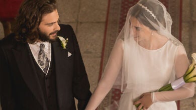 La divertida imagen de la boda de Elsa e Isaac que no viste