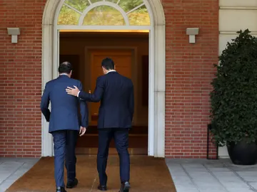 Mariano Rajoy y Pedro Sánchez en el Palacio de la Moncloa Mariano Rajoy y Pedro Sánchez en el Palacio de la Moncloa