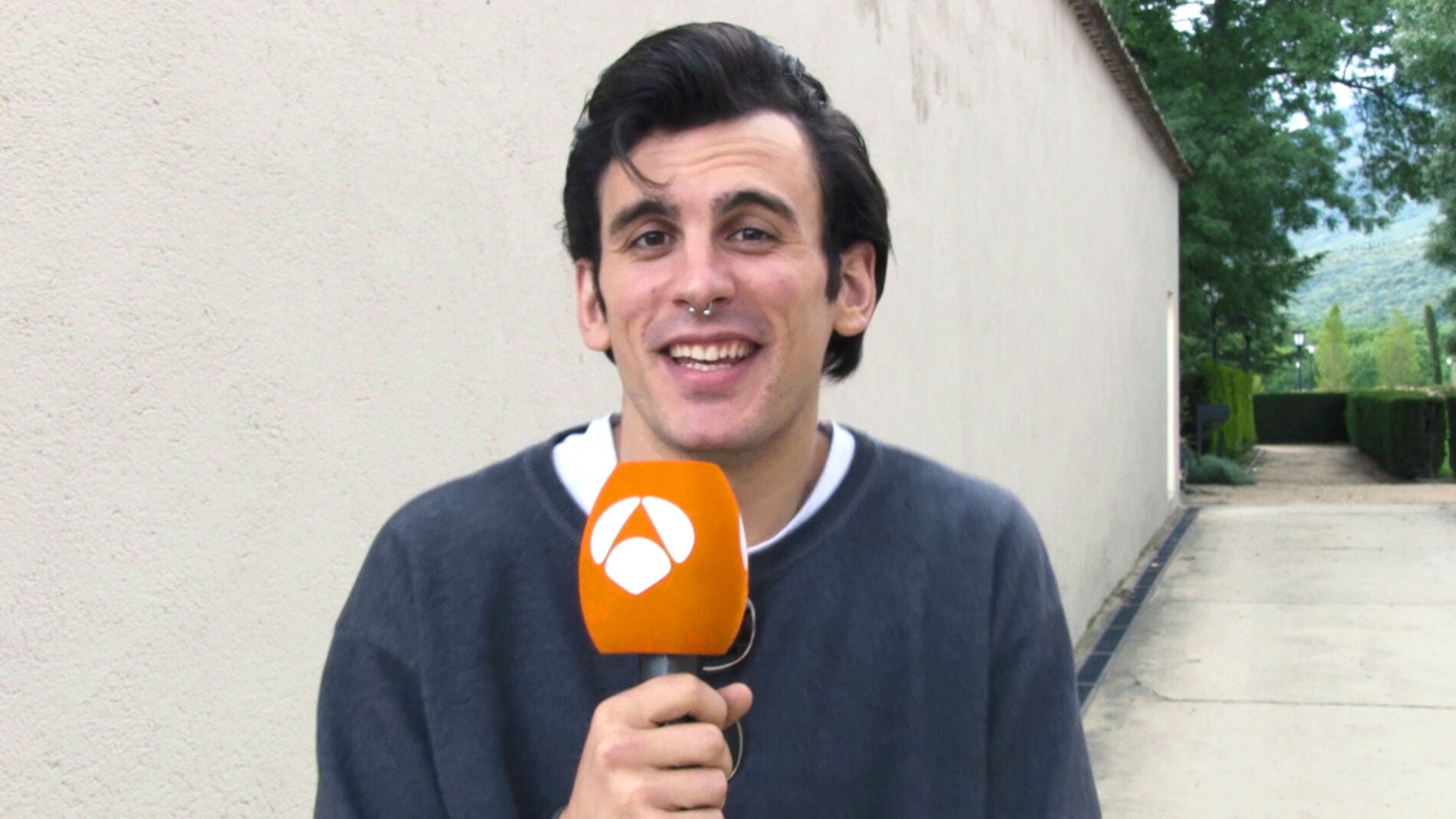 Mikel Arostegui: "Llanos es especial, tiene algo que desconcierta a Arturo"