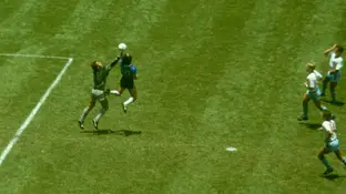 La 'mano de Dios' de Maradona contra Inglaterra La 'mano de Dios' de Maradona contra Inglaterra