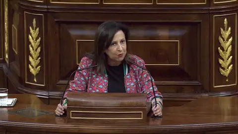 Margarita Robles: "España no se merece un presidente del Gobierno que no esté hoy aquí cumpliendo con el Parlamento" Margarita Robles: "España no se merece un presidente del Gobierno que no esté hoy aquí cumpliendo con el Parlamento"