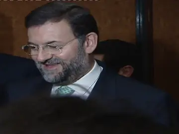 Rajoy, el primer presidente de la democracia que pierde el Gobierno por una moción de censura Rajoy, el primer presidente de la democracia que pierde el Gobierno por una moción de censura
