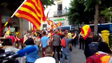 <p>Una manifestación de Tabarnia coincide con otra de los CDR en Mataró</p>