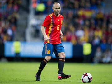 Iniesta, con España