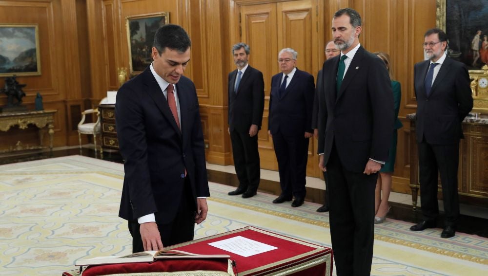 Pedro Sánchez jura su cargo como presidente del Gobierno