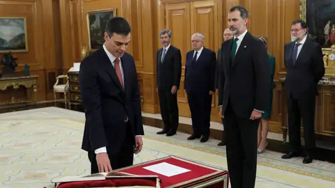 Pedro Sánchez jura su cargo como presidente del Gobierno Pedro Sánchez jura su cargo como presidente del Gobierno