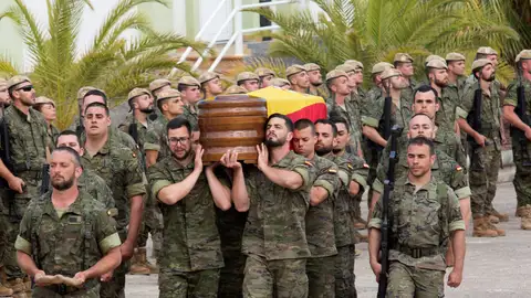 Homenaje en Fuerteventura a los dos militares fallecidos Homenaje en Fuerteventura a los dos militares fallecidos