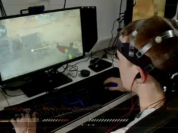 <p>Jóvenes entrenan para llegar a ser jugadores de deportes electrónicos</p> <p>Jóvenes entrenan para llegar a ser jugadores de deportes electrónicos</p>