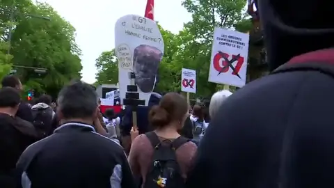 Centenares de personas se manifiestan sin incidentes contra la Cumbre del G7 Centenares de personas se manifiestan sin incidentes contra la Cumbre del G7