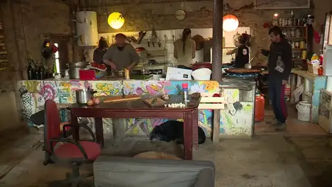 Los okupas de pueblo abandonado de Fraguas en Guadalajara han sido condenados a año y medio de prisión Los okupas de pueblo abandonado de Fraguas en Guadalajara han sido condenados a año y medio de prisión