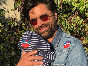 John Stamos junto a su hijo Billy John Stamos junto a su hijo Billy