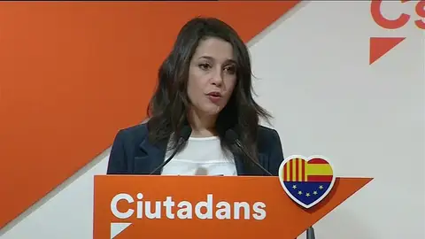Ciudadanos pedirá la comparecencia Pedro Sánchez para aclarar "sus hipotecas" con los partidos separatistas que le apoyaron Ciudadanos pedirá la comparecencia Pedro Sánchez para aclarar "sus hipotecas" con los partidos separatistas que le apoyaron