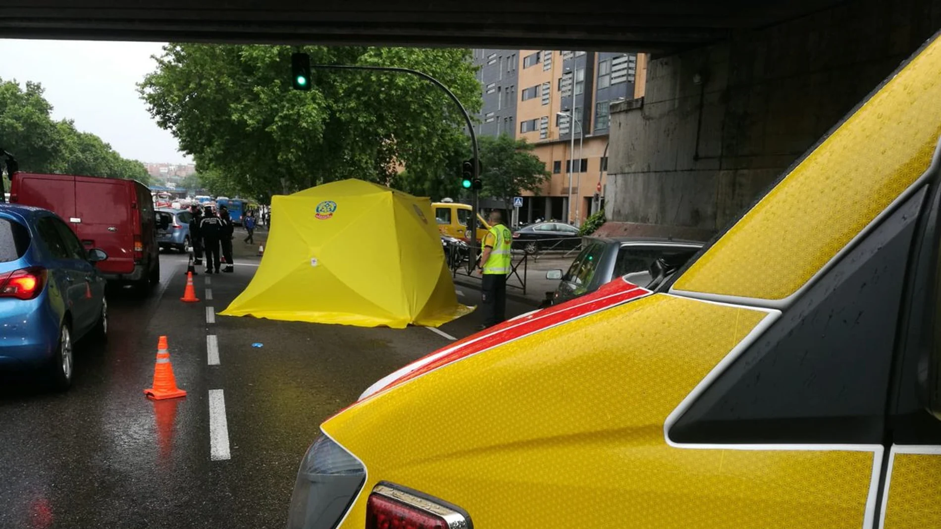 Los equipos de emergencias en el lugar del accidente Los equipos de emergencias en el lugar del accidente