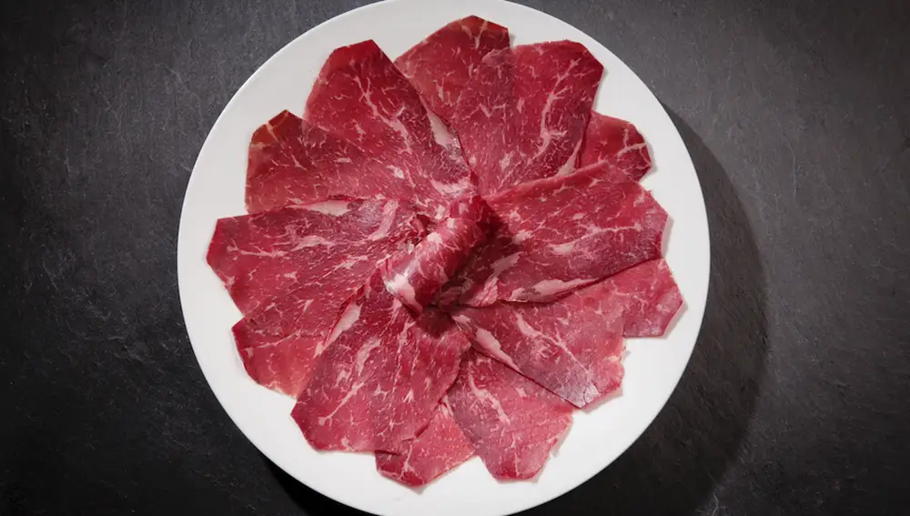 Un plato de cecina es compatible con la dieta.