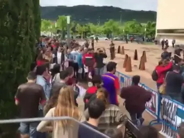 Protestas contra Fernández Vara por la polémica de los exámenes selectividad en el Campus de Cáceres Protestas contra Fernández Vara por la polémica de los exámenes selectividad en el Campus de Cáceres