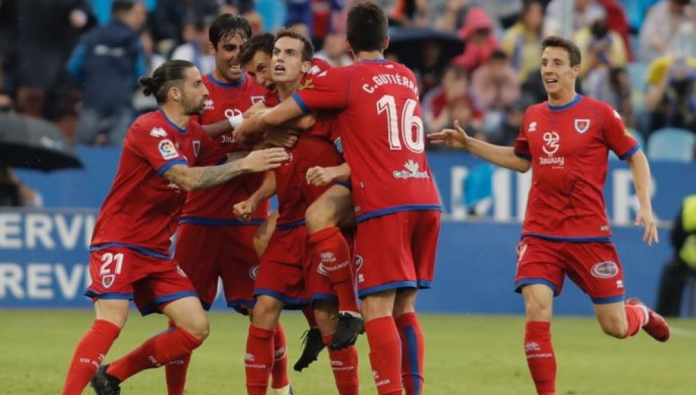 Los jugadores del Numancia celebran la victoria