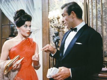 Eunice Gayson y Sean Connery, el primer James Bond junto a la primera chica Bond