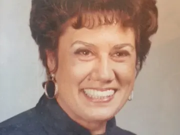 Genevieve Via Cava, una maestra de necesidades especiales Genevieve Via Cava, una maestra de necesidades especiales