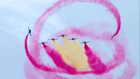 La patrulla acrobática del Ejercito del Aire, "La Patrulla Águila" La patrulla acrobática del Ejercito del Aire, "La Patrulla Águila"
