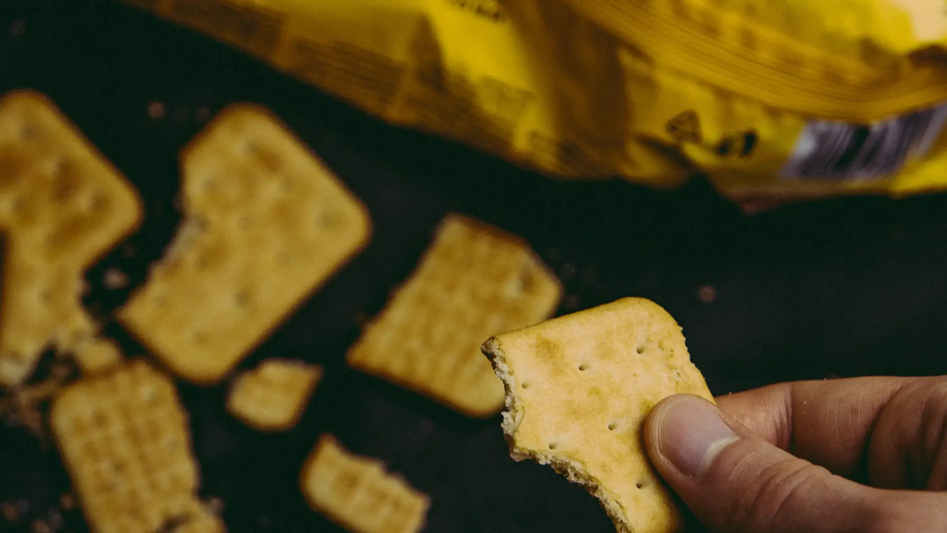 Masticar un cracker te dice cuántos hidratos de carbono puedes comer.