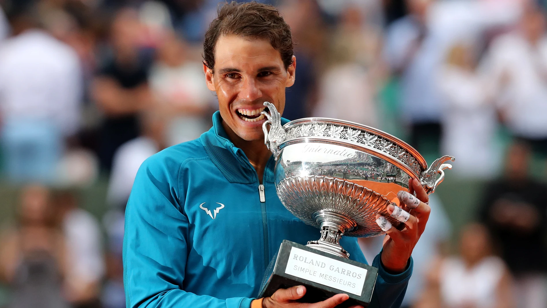 Rafa Nadal 'muerde' su undécima Copa de los Mosqueteros Rafa Nadal 'muerde' su undécima Copa de los Mosqueteros