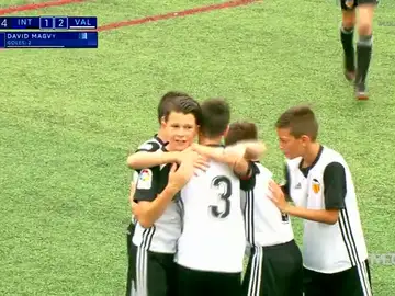 El Valencia remonta ante el Inter y jugará la final de LaLiga Promises El Valencia remonta ante el Inter y jugará la final de LaLiga Promises
