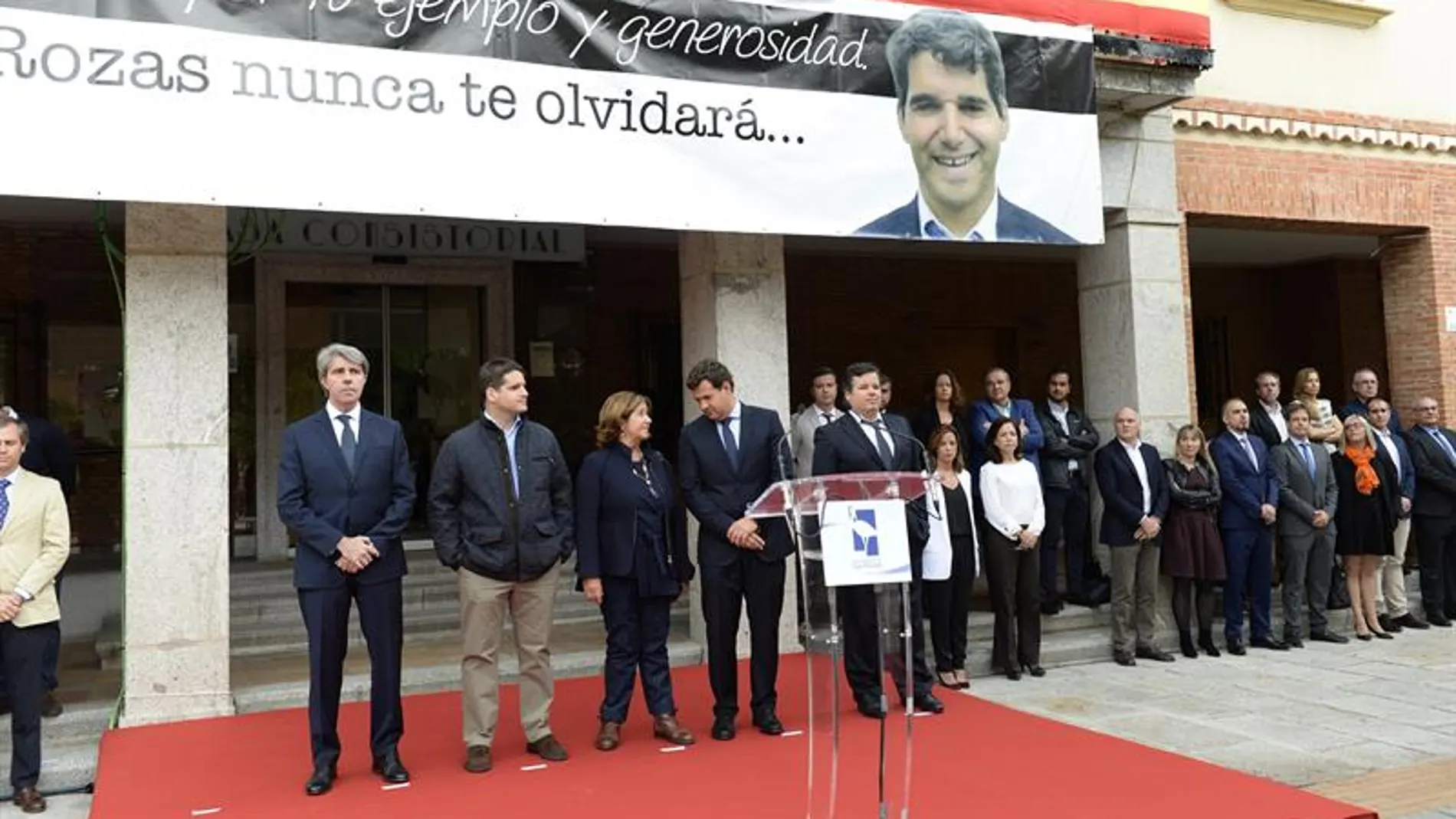 Homenaje a Ignacio Echeverría Homenaje a Ignacio Echeverría