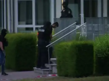 Deportado a Alemania el iraquí que asesinó a una niña de 14 años Deportado a Alemania el iraquí que asesinó a una niña de 14 años