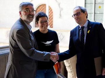 El presidente de la Generalitat, Quim Torra, se reunió esta tarde con los diputados de la CUP Carles Riera y Natàlia Sànchez El presidente de la Generalitat, Quim Torra, se reunió esta tarde con los diputados de la CUP Carles Riera y Natàlia Sànchez
