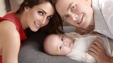Anahí Puente con su marido, Manuel Velasco, y su hijo