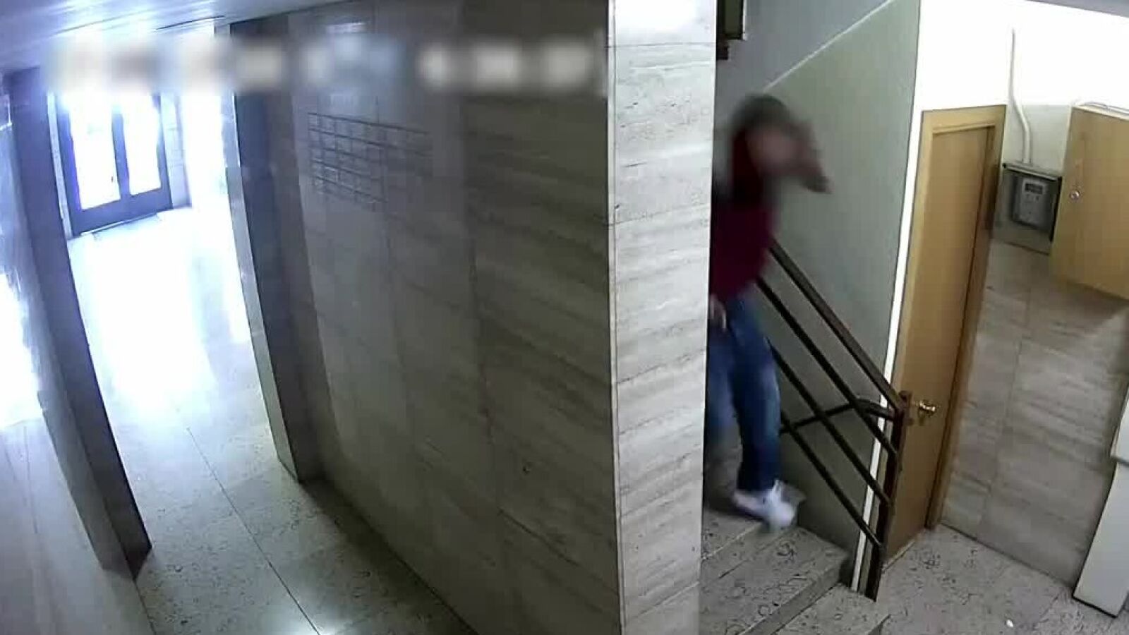 Detienen en Barcelona a un ladrón que robaba joyas a ancianas en los portales de sus casas 
