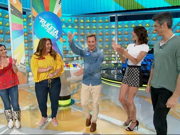 El baile, con mucho arte, de un concursante de 'La ruleta de la suerte' en su presentación El baile, con mucho arte, de un concursante de 'La ruleta de la suerte' en su presentación